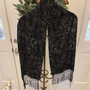 Beautiful Velvet Paisley Burnout Lightweight Scarf with Fringe